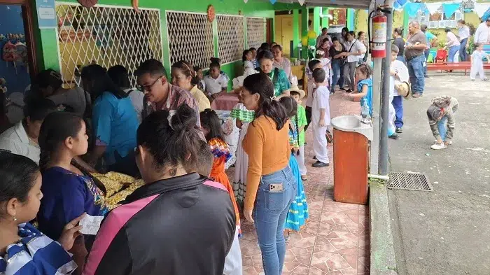 En Camoapa, estudiantes conmemoran el día de la resistencia indígena