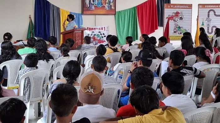 Niños y jóvenes de la Parroquia San Francisco de Asís reciben retiro para confirmación