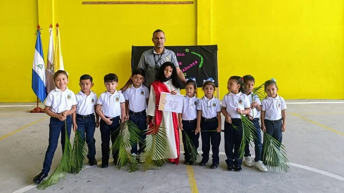 Celebración pascual fortalece la fe en el Colegio San Francisco de Asís