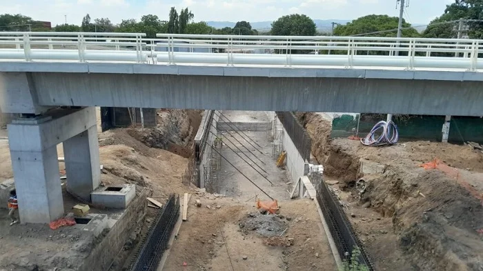 Conductores esperan con entusiasmo la apertura del paso a desnivel en Carretera Norte