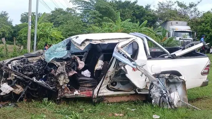 Accidente entre camioneta y furgón deja una persona herida en Rivas