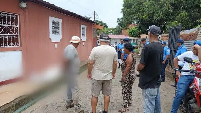 Anciano muere repentinamente mientras transitaba en su bicicleta en Nandaime. Redes Sociales