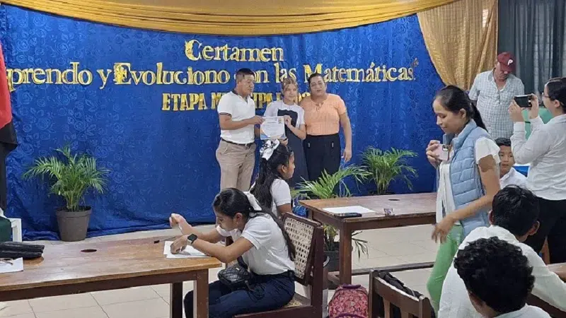Estudiantes de Camoapa se destacan en olimpiadas municipales de matemáticas