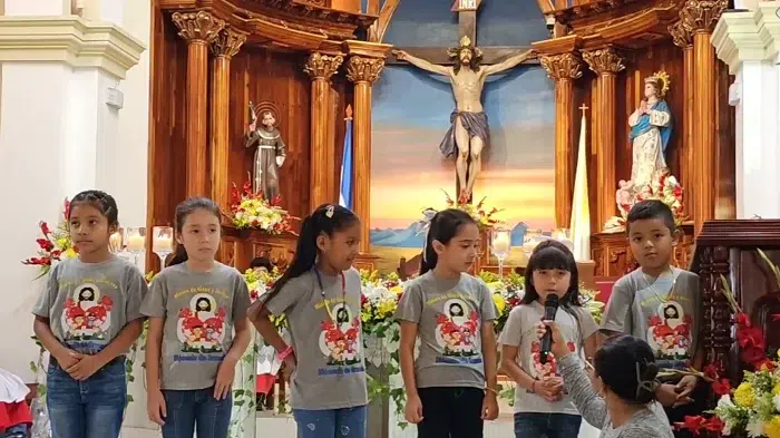 Misión infantil lleva la palabra de Dios a los hogares de Camoapa
