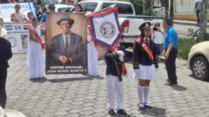 Comunidad educativa celebra el 69 aniversario de la escuela Juan María Duarte Fernández