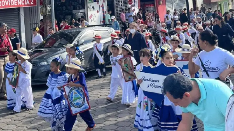 Niñez de Camoapa celebra con desfile patrio