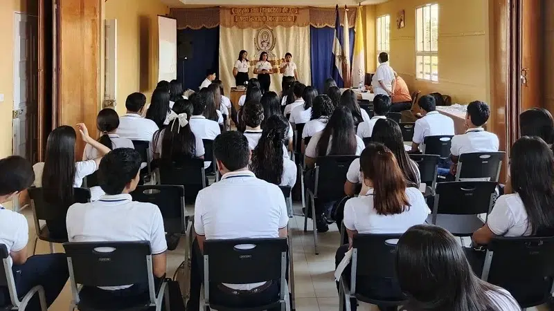 Estudiantes de Camoapa realizan su última evaluación del año escolar 2025