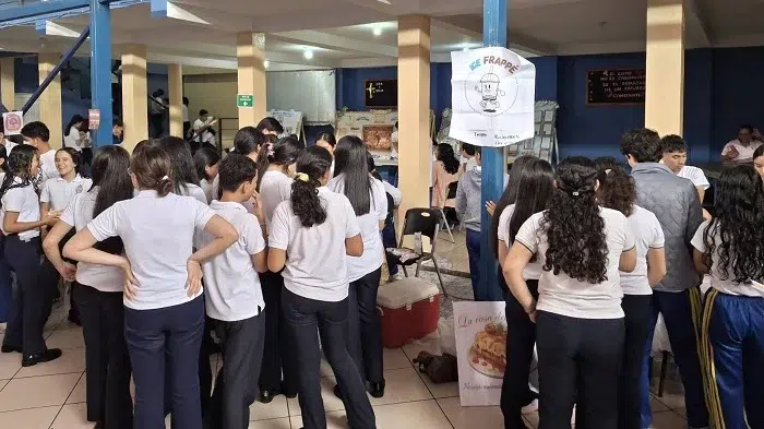 Ferias de emprendedores marcan cierre del año escolar