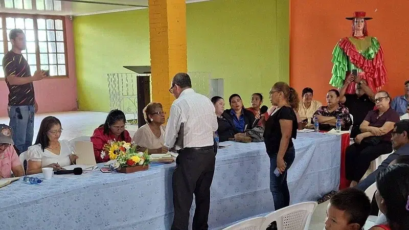 Pobladores de Camoapa insisten en proyectos viales ante el Concejo Municipal