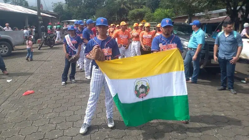 Masiguito inaugura su liga campesina de béisbol 2025-2026