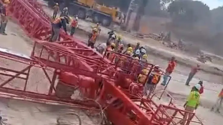 Tragedia laboral en Catarina tras caída de grúa