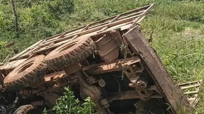 Vuelco en Santo Domingo deja una persona fallecida y otra lesionada