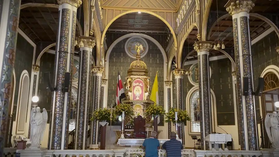 Canción dedicada a la Virgen de los Ángeles une poesía, música y tradición