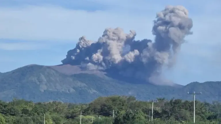 Volcán Telica registra 18 explosiones en un día